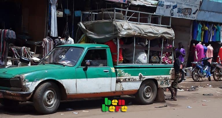 Bamako : les Dourouni, transport en voie de disparition