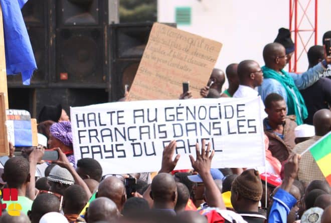 Marches anti-présence française au Mali : peut-on parler de « génocide de la France » ?