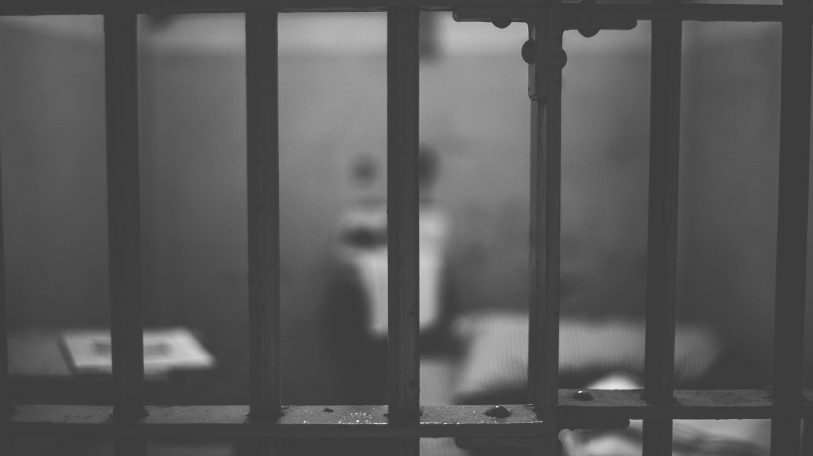 Couvre-feu : récit d’une nuit dans un commissariat de Bamako