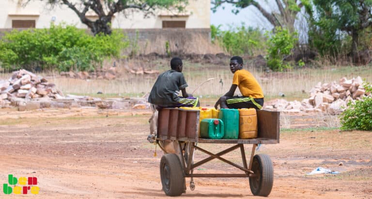 Ibrahim Togo : profession revendeur d’eau à Bamako