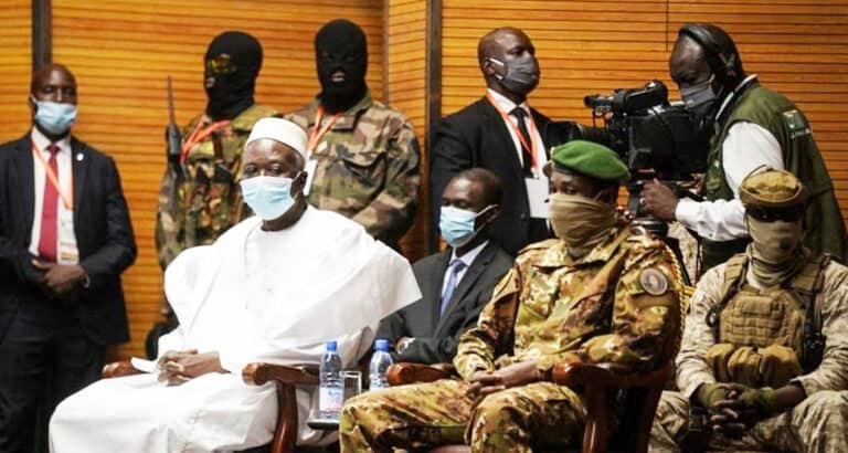 Transition malienne : politisation de l'armée ou militarisation du politique ?