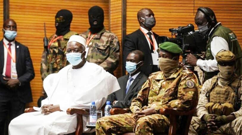 Transition malienne : politisation de l&rsquo;armée ou militarisation du politique ?
