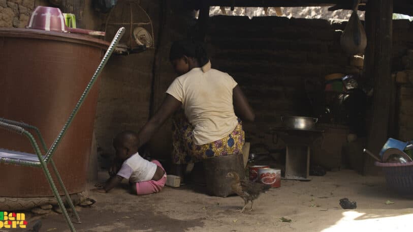 Bamako : abandonnée par son mari, Djénéba et ses 8 enfants