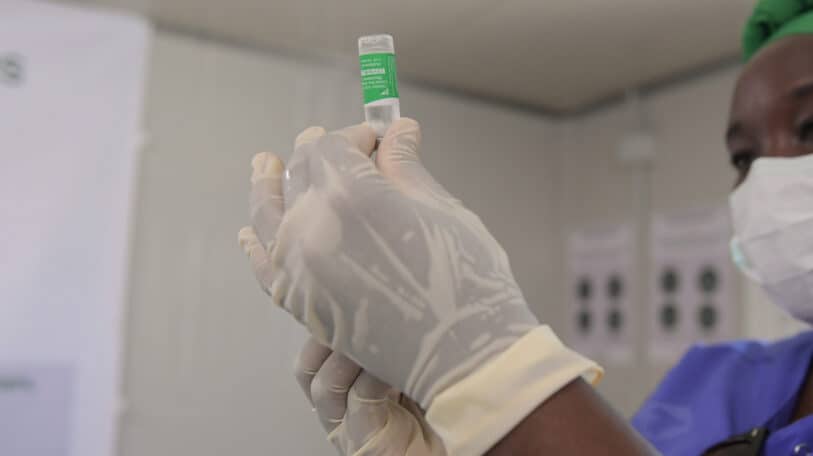 #BenbereVerif : est-il dangereux de recevoir deux vaccins différents contre la Covid-19 ?
