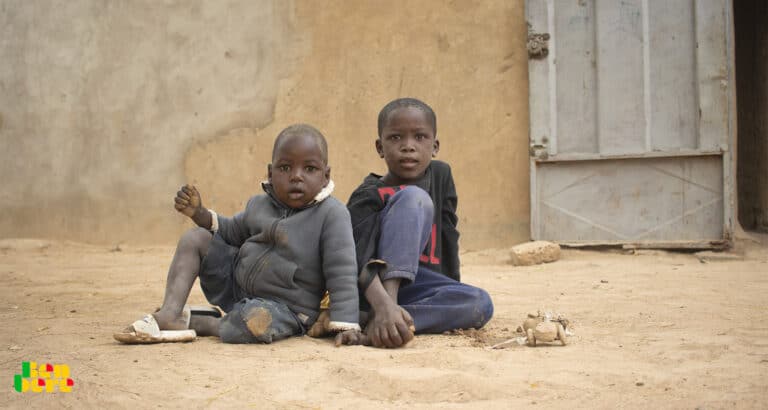 Bamako : insérer les enfants déplacés dans les écoles publiques