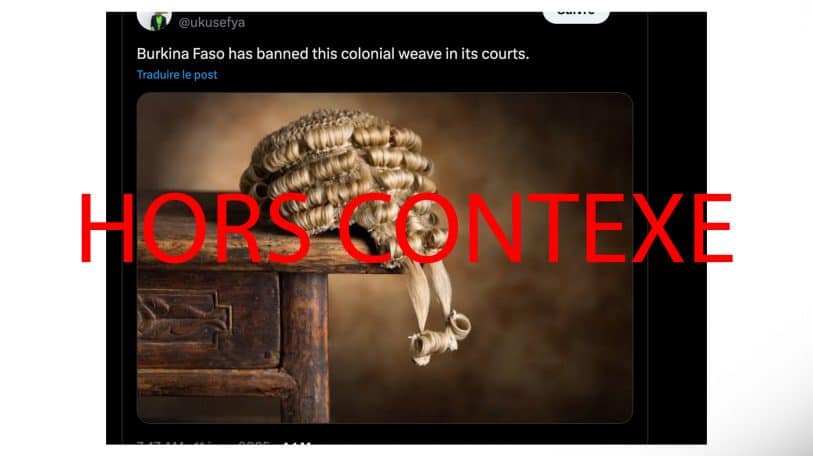 Faux, cette perruque n’a jamais été portée par les juges et les avocats au Burkina Faso