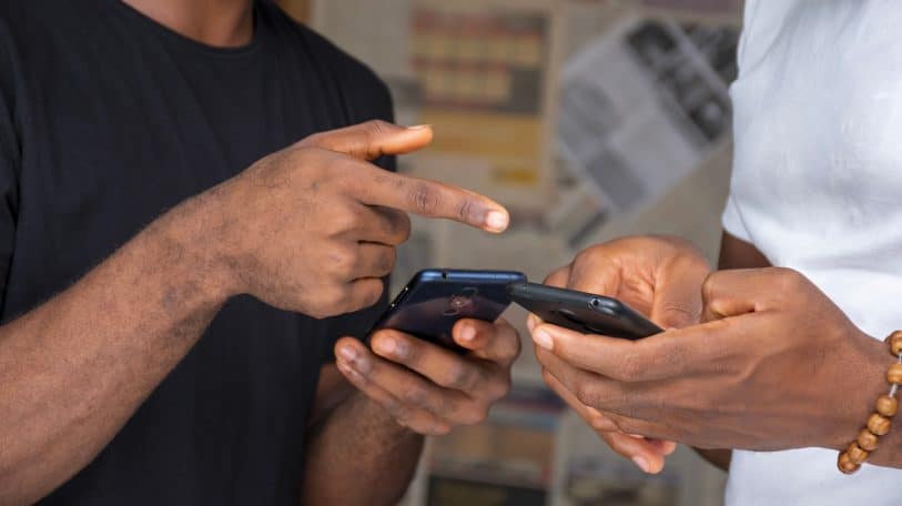 Lutte contre la désinformation : ces initiatives qui impliquent les communautés locales