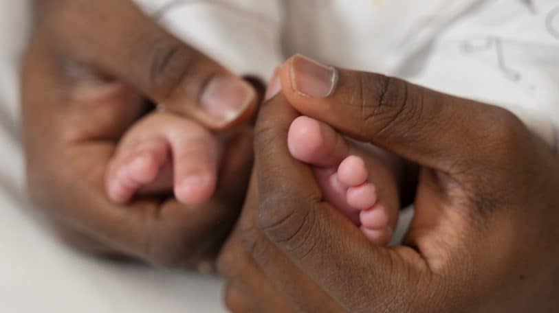 Non, la prise en charge des femmes enceintes et des nouveau-nés n’est pas gratuite partout au Mali