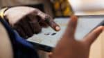 Remèdes miracles, rumeurs et deepfakes : sur les traces de la désinformation sanitaire à Bamako